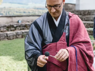 Trauredner und Hochzeitsredner Vater Reding (Zen M&ouml;nch) f&uuml;r die freie Trauung