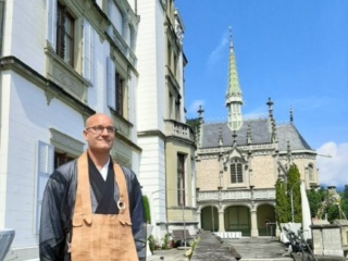 schloss meggenhorn trauredner zen mönch Vater Reding