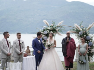 Einzug der Braut bei der Hochzeit - Hochzeitsredner und Trauredner Abt Reding führt durch die freie Trauung am Comer See Palazzo Gallio