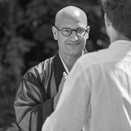 Trauredner und Hochzeitsredner Vater Reding (Zen Mönch) für die freie Trauung
