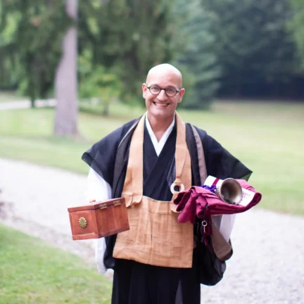 Japanisch Buddhistische Hochzeit mit Trauredner Zen Meister Vater Reding