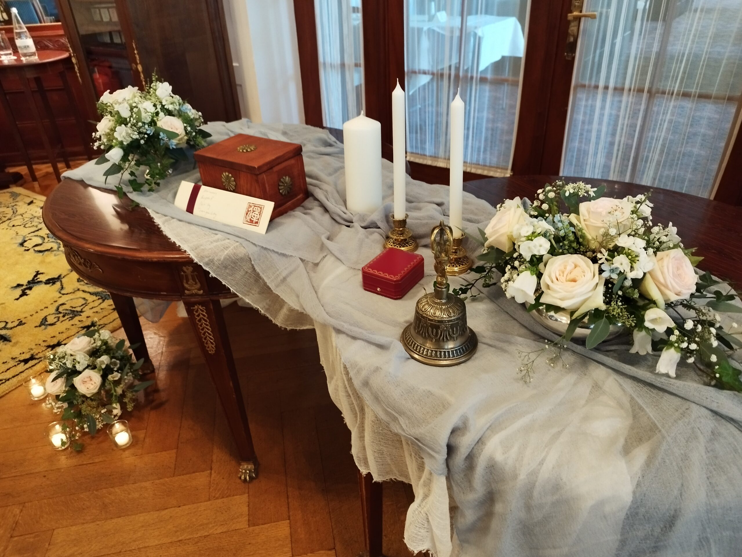 Hochzeitszeremonie - Waldhaus Sils-Maria - Salon Bleu mit Hochzeitsredner Zen Meister Vater Reding