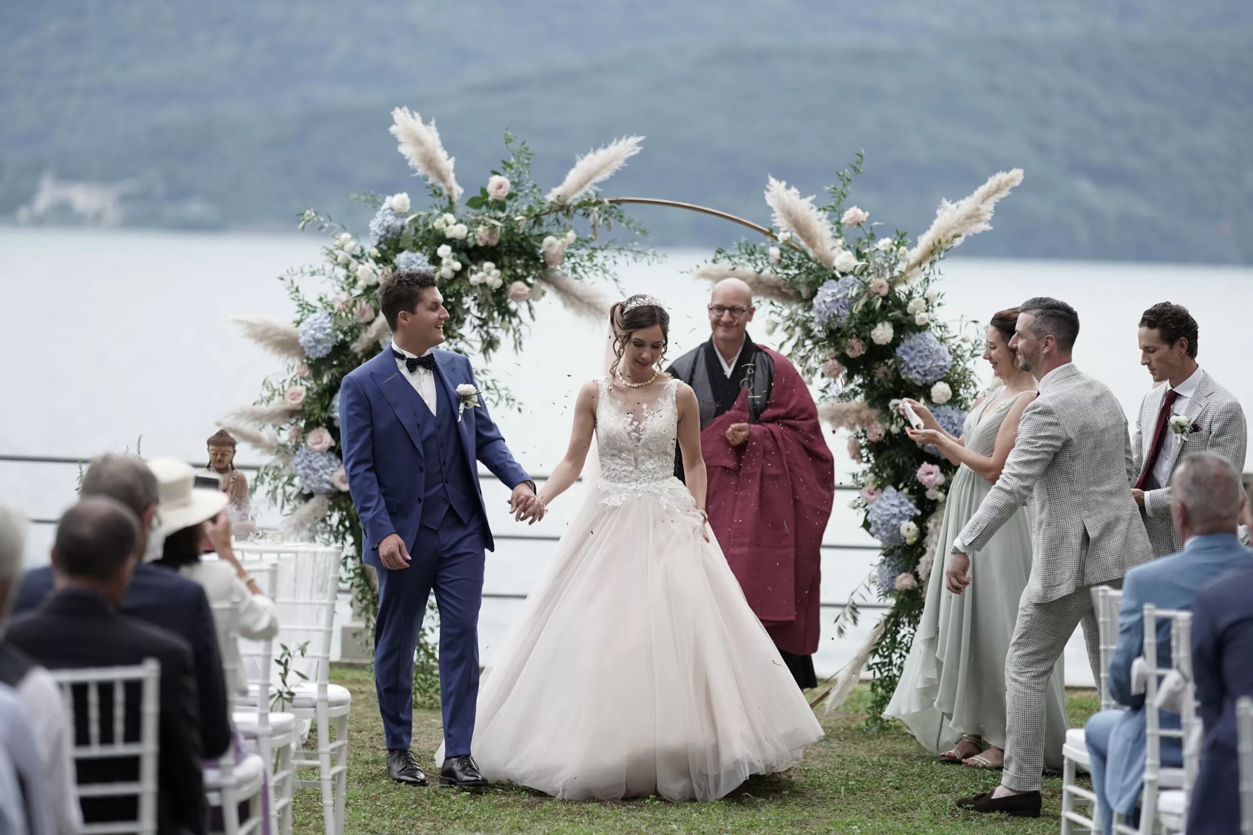 Hochzeitsredner und Trauredner Zen Meister Vater Reding führt durch Ihre Luxus Hochzeit