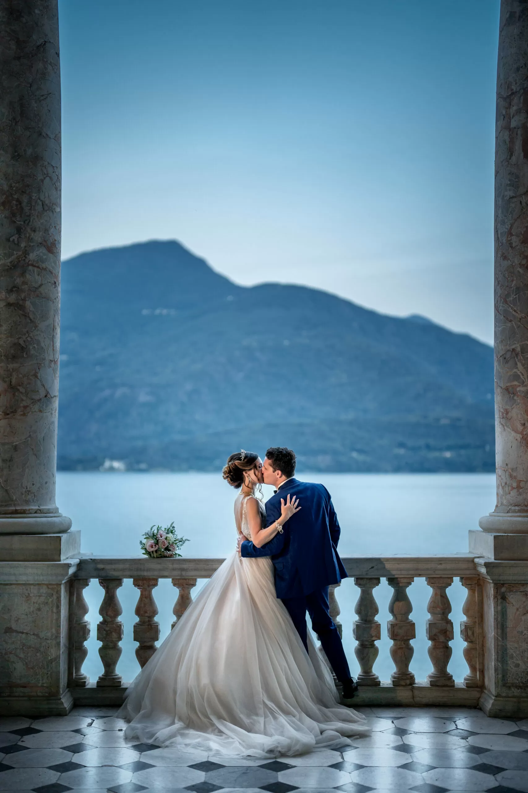 Hochzeitsredner und Trauredner Zen Meister Vater Reding führt durch Ihre Luxus Hochzeit