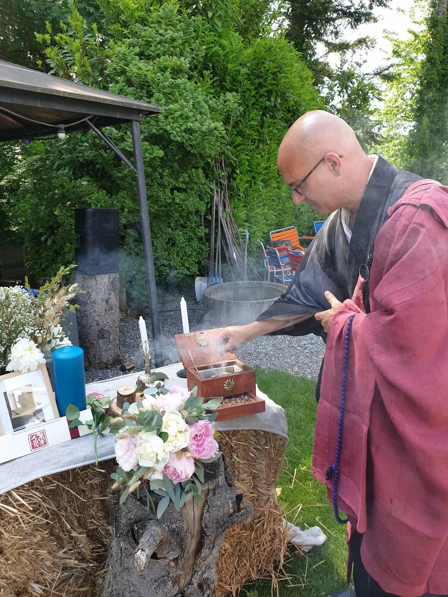 Pönixritual und Weihrauchritual bei der Hochzeitszeremonie