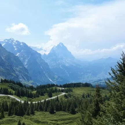 Ihre Hochzeit in der Jungfrauregion mit Traurednder Zen Meister Vater Reding