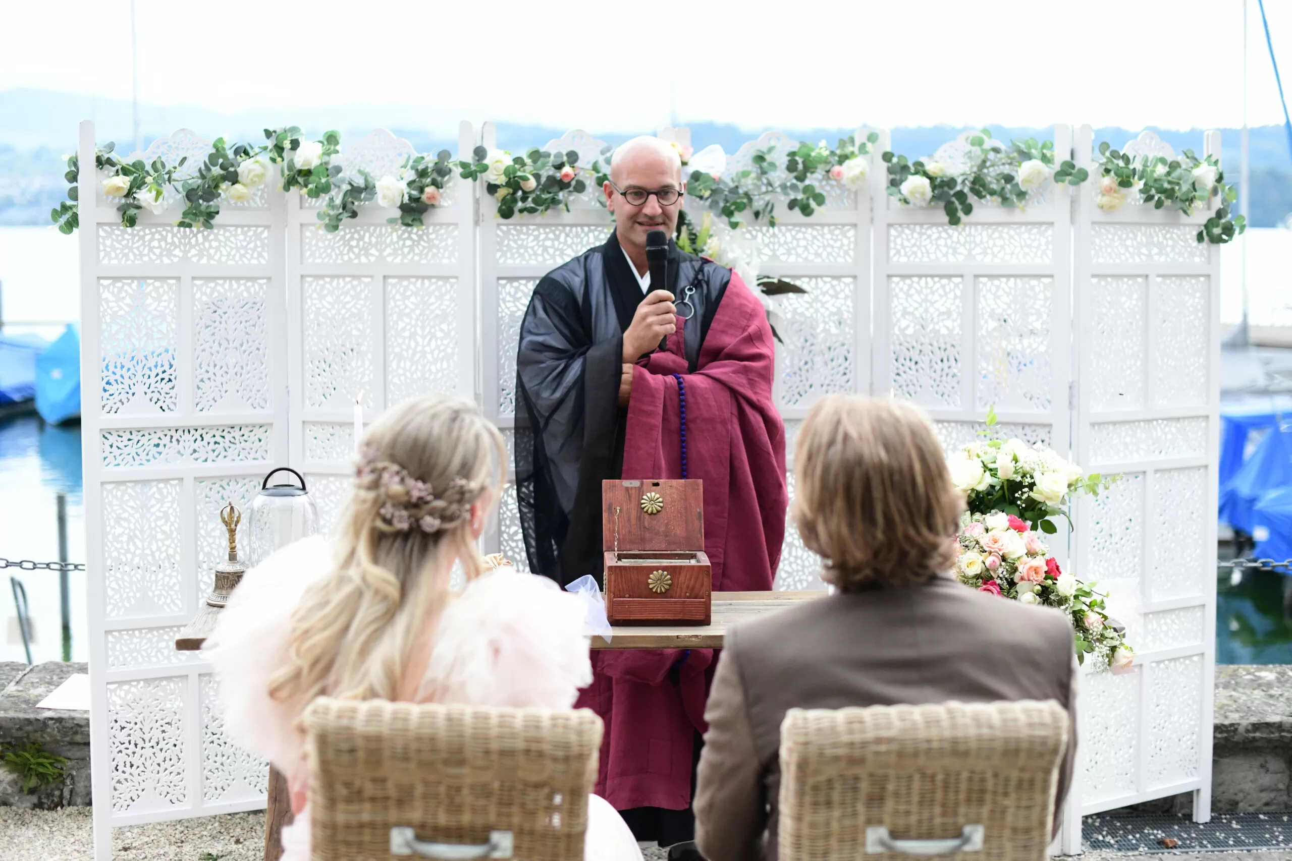 Schwanger Heiraten - Hochzeitszeremonie mit Trauredner Zen Meister Vater Reding