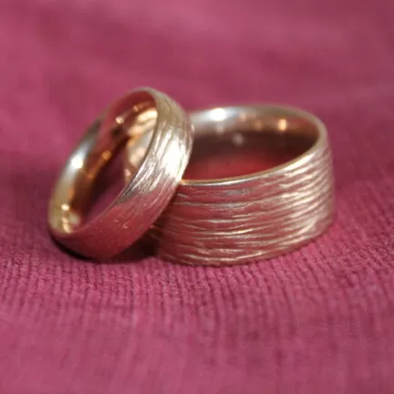 Heiraten ohne Pfarrer - mit Hochzeitsredner Zen Meister Vater Reding - Ringsegnung der Eheringe bei der Hochzeit mit Trauredner Zen Meister Vater Reding